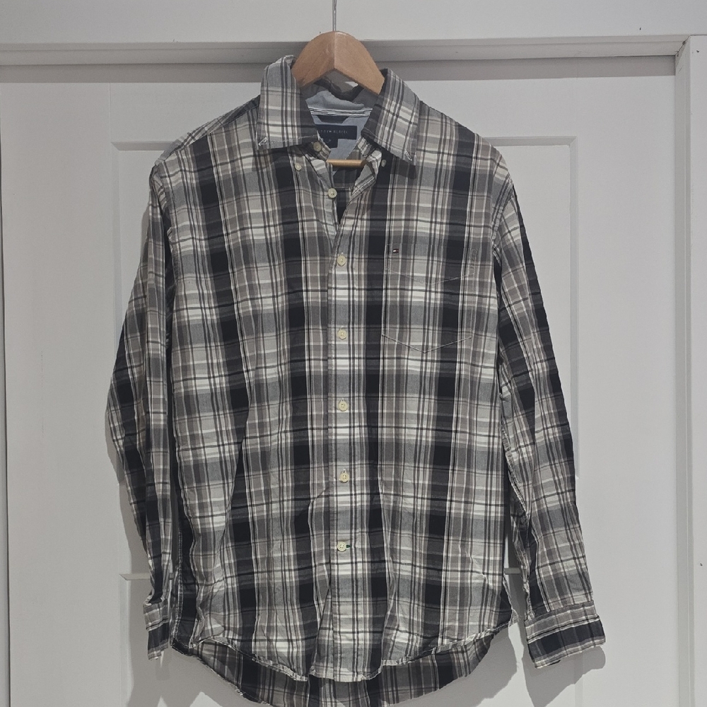 Tommy Hilfiger Men's Black and Gray Plaid Shirt